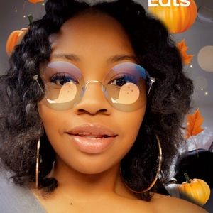 Meet your Posher, Deandrea